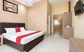 Reddoorz Near Islamic Center Samarinda